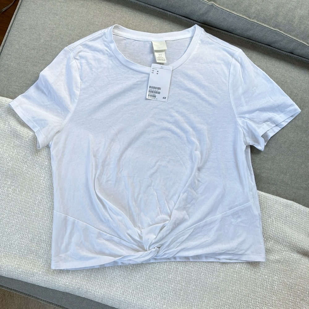 T-shirt with knot detail